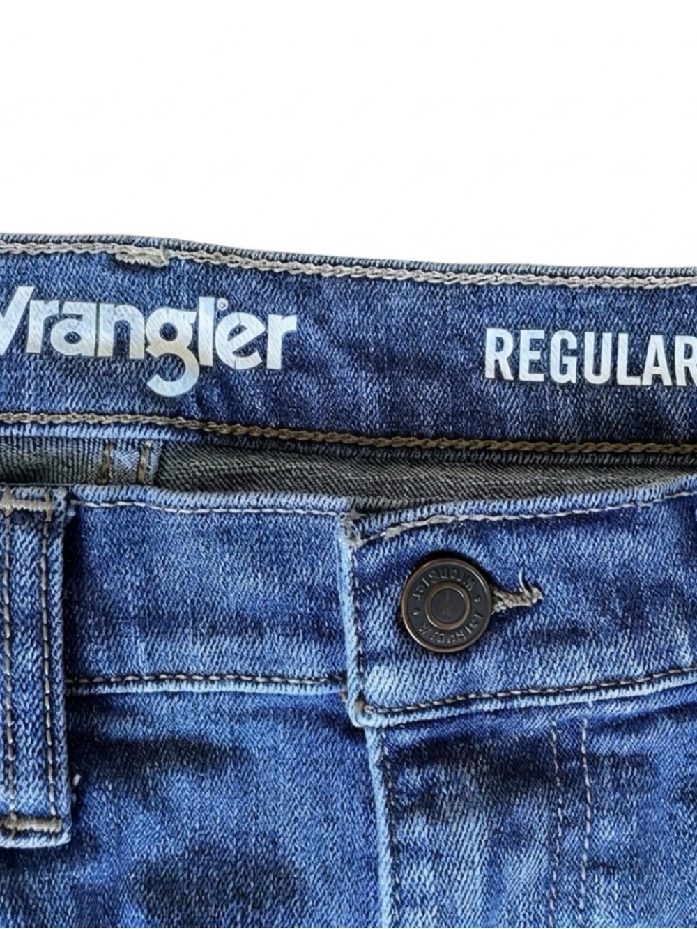 Wrangler Jeans Men’s Medium Wash Blue Straight Leg Regular Fit - Picture 6 of 8